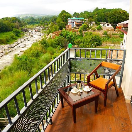 Aachman River And Valley View Resort Dharamshala - A Riverside Resort With Balcony View Exterior foto