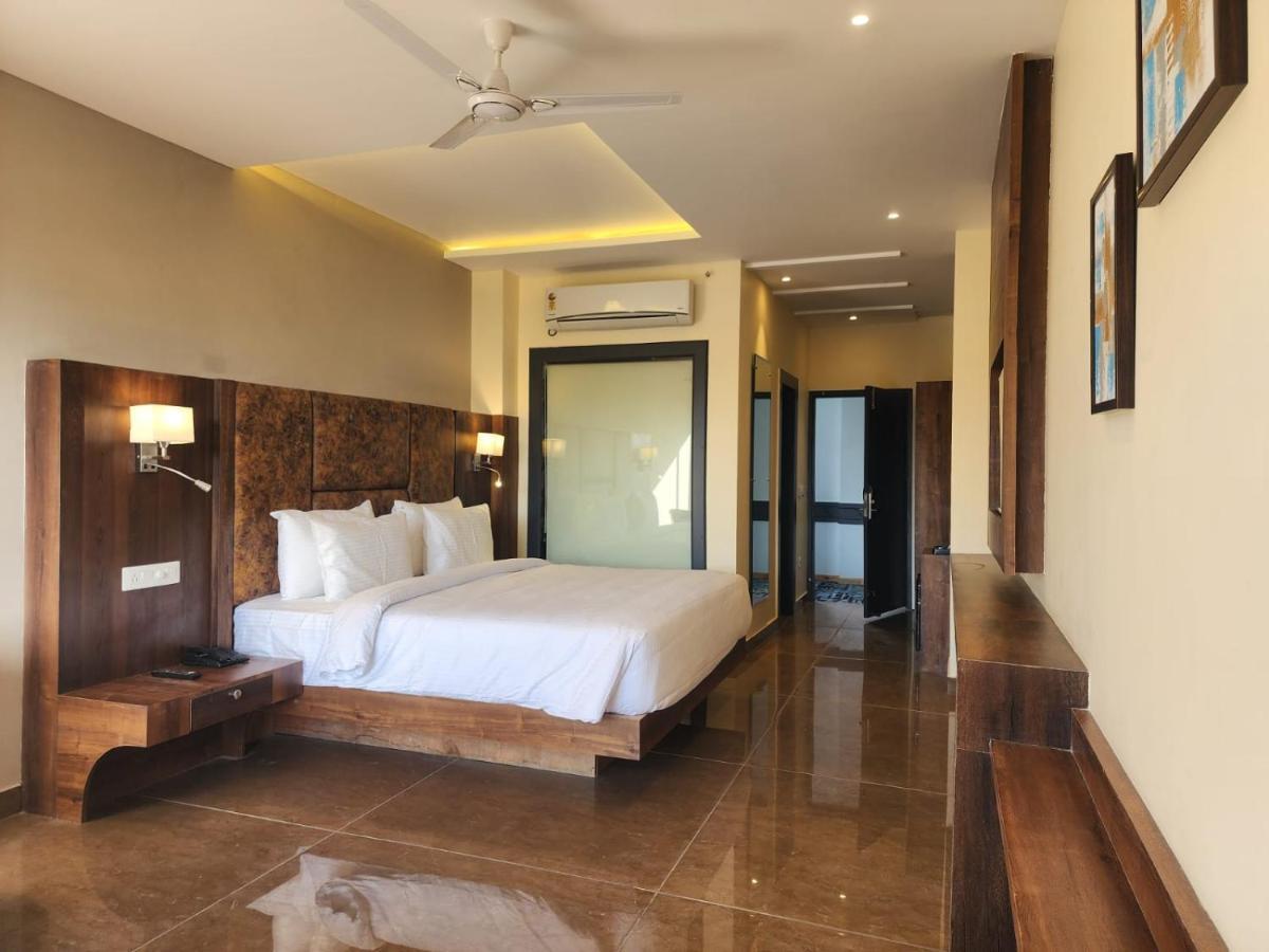 Aachman River And Valley View Resort Dharamshala - A Riverside Resort With Balcony View Exterior foto
