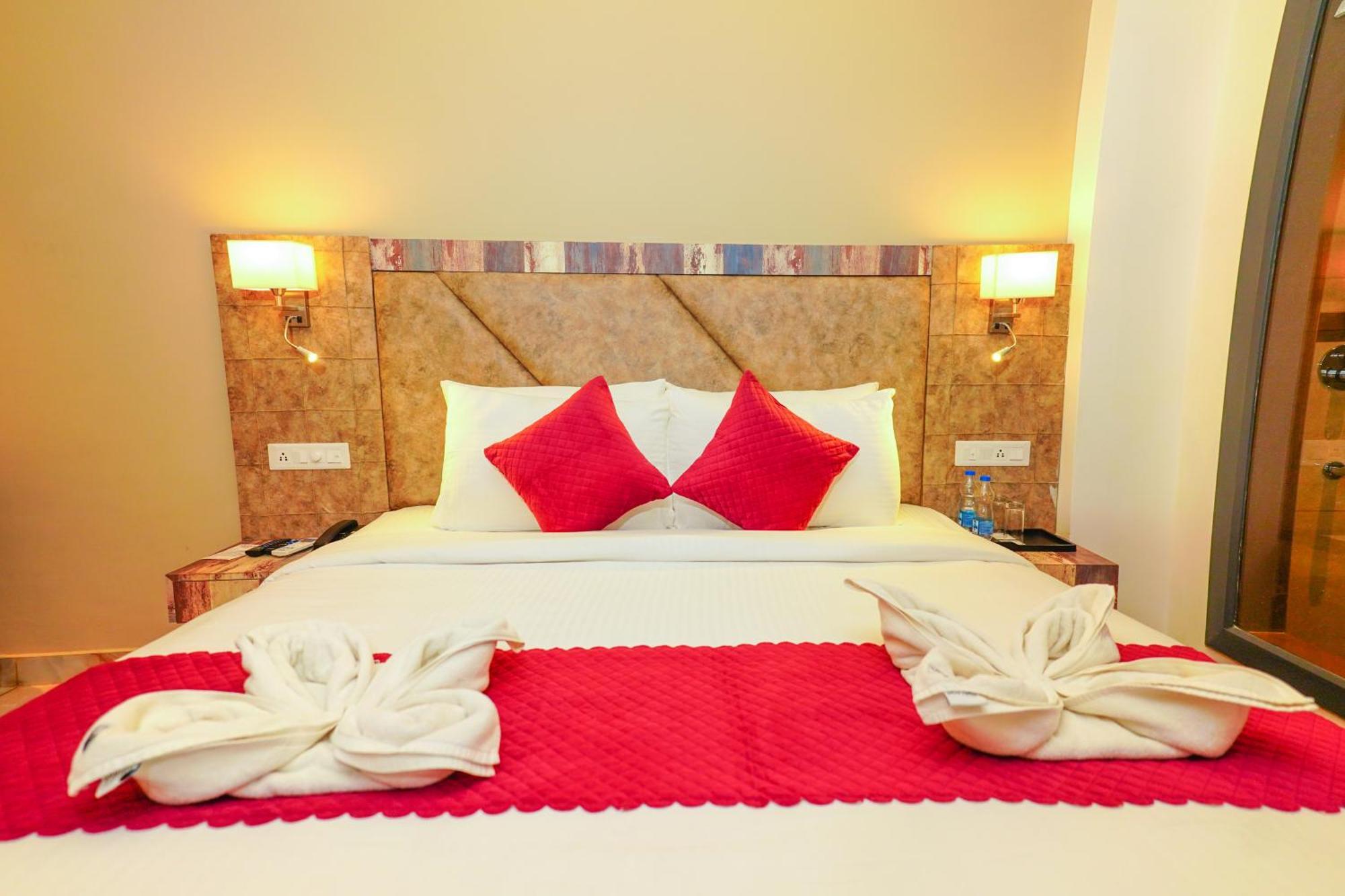 Aachman River And Valley View Resort Dharamshala - A Riverside Resort With Balcony View Exterior foto