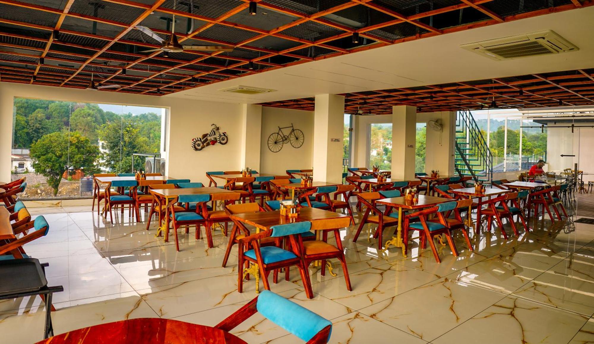 Aachman River And Valley View Resort Dharamshala - A Riverside Resort With Balcony View Exterior foto