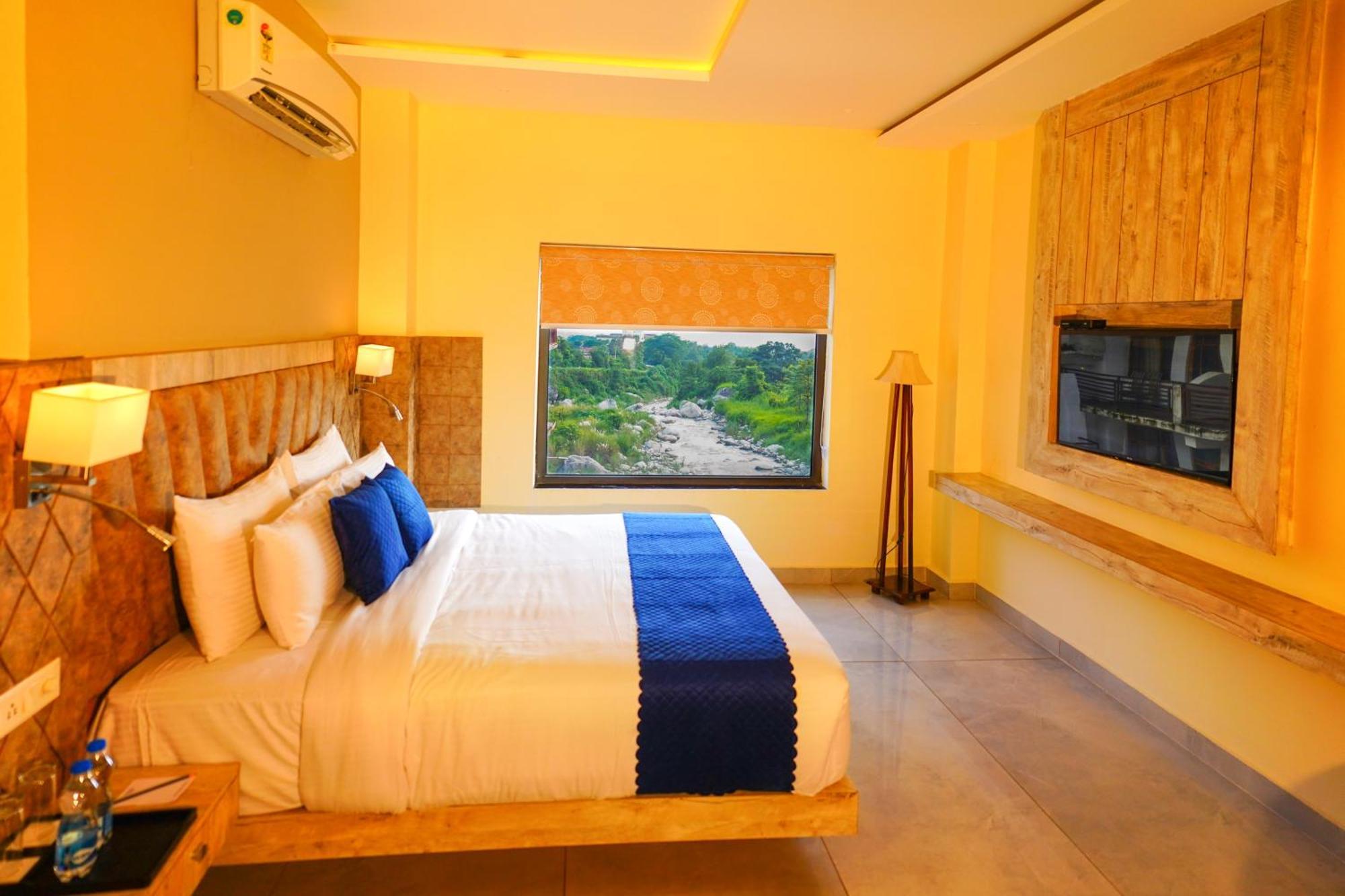 Aachman River And Valley View Resort Dharamshala - A Riverside Resort With Balcony View Exterior foto