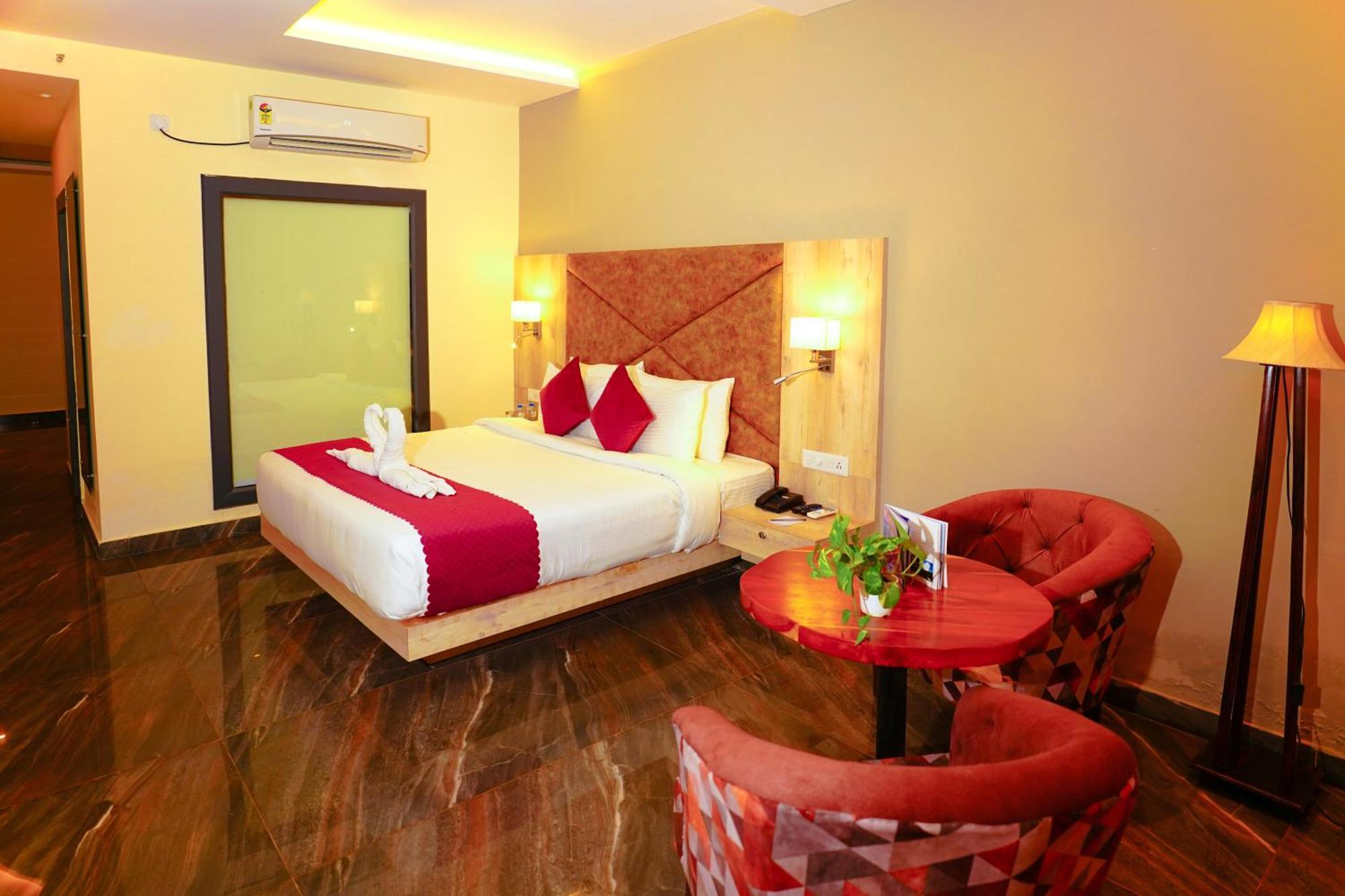 Aachman River And Valley View Resort Dharamshala - A Riverside Resort With Balcony View Exterior foto